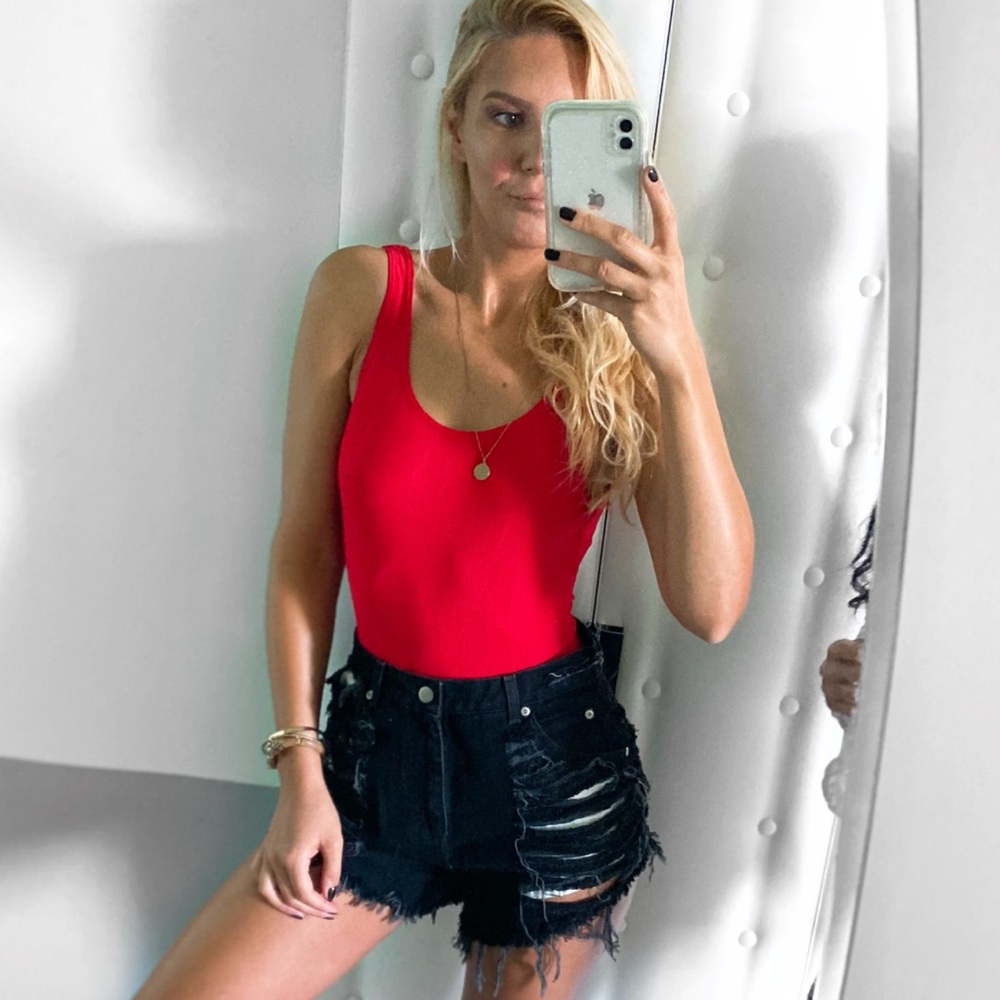 🖤 EDGY BLACK DISTRESSED DENIM SHORTS! - Picture 3 of 13